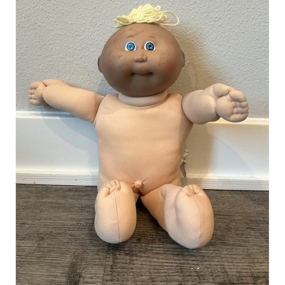 Cabbage Patch Kids Doll 1978, 1982 Xavier Roberts Coleco Dark Skin Blonde Hair